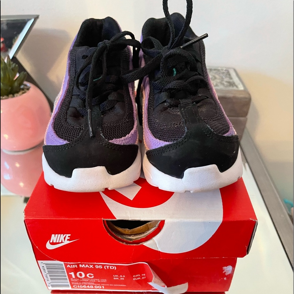 Used air max with box size 10c